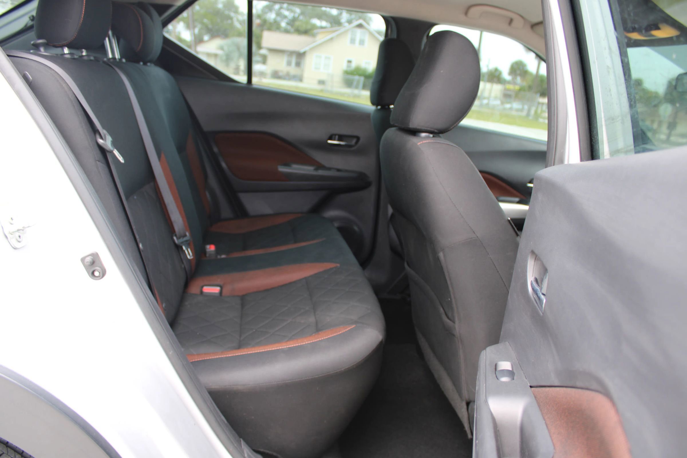Used 2019 Nissan Kicks SR FWD image 24