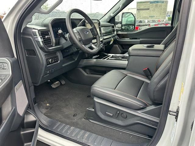 New 2025 Ford F250 Lariat w/ Lariat Ultimate Package image 9