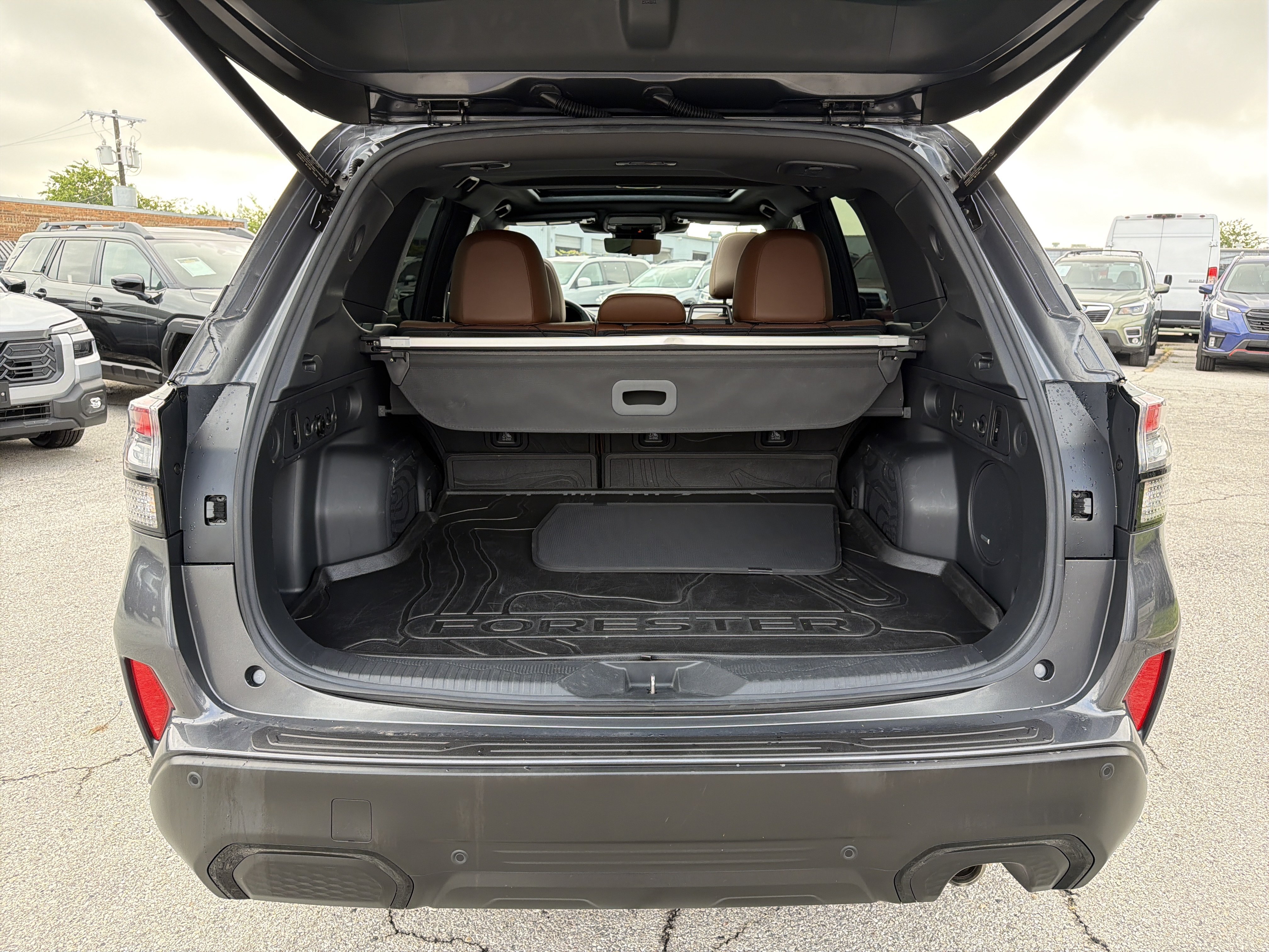 Certified 2025 Subaru Forester Touring AWD/4WD image 40