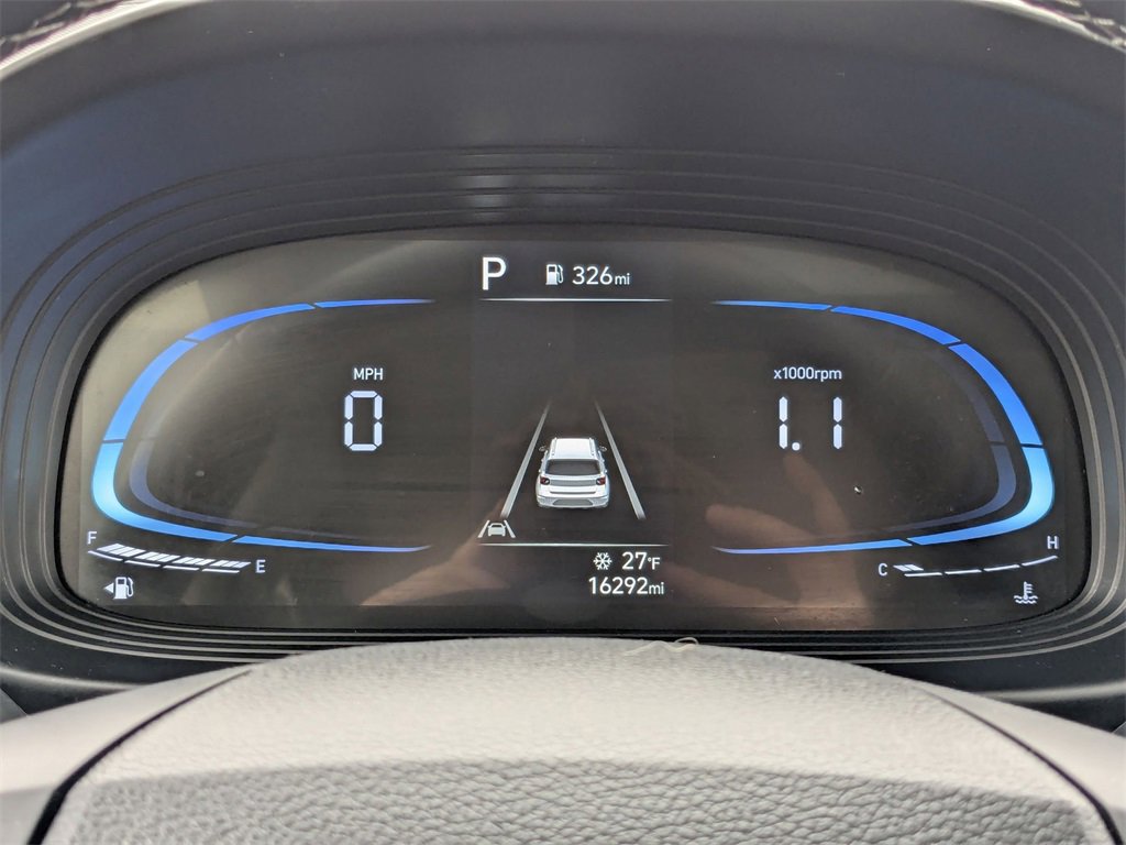 Used 2025 Hyundai Venue SEL image 20