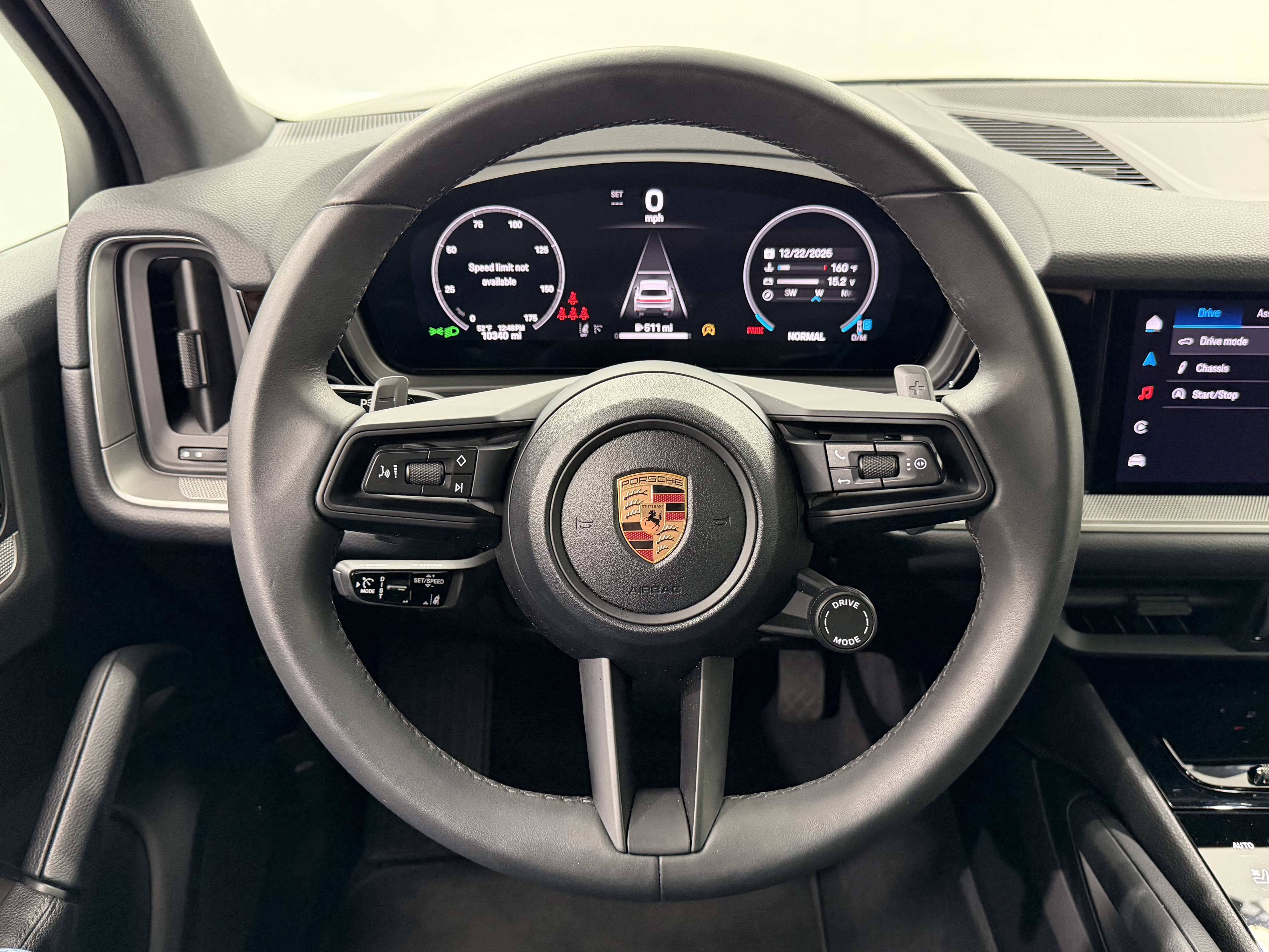 Certified 2025 Porsche Cayenne image 44