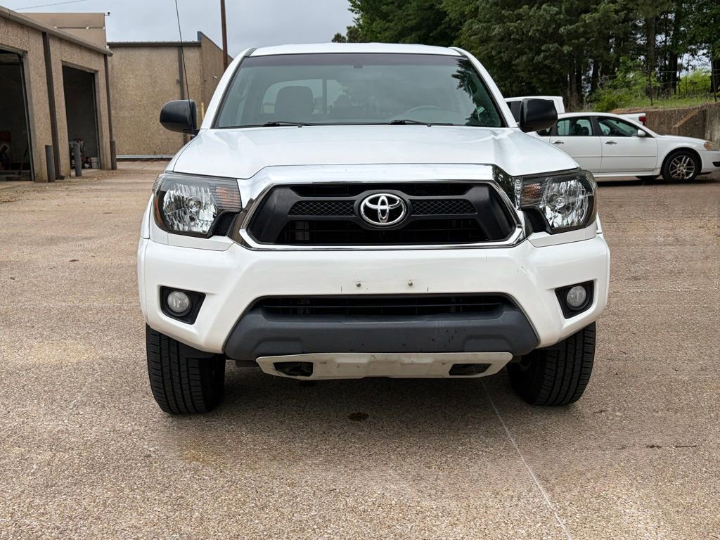 Used 2015 Toyota Tacoma 4x4 Double Cab w/ SR5 Package image 2