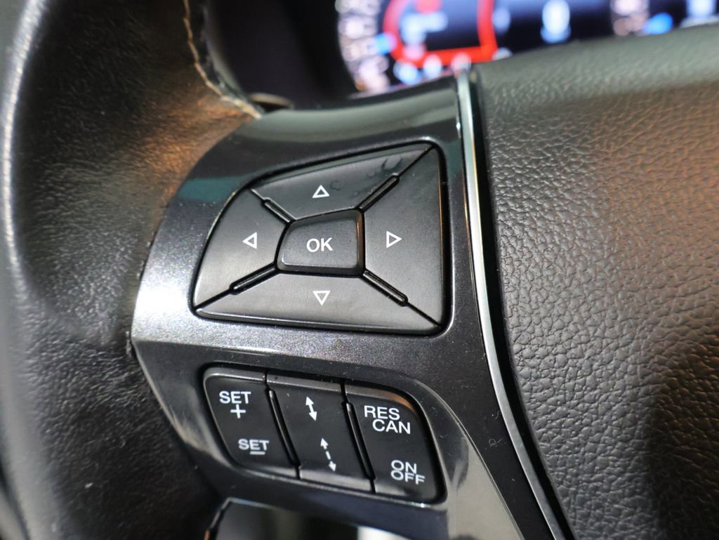 Used 2017 Ford Explorer Platinum image 37