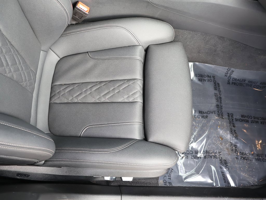 Used 2023 BMW 540i w/ M Sport Package image 32