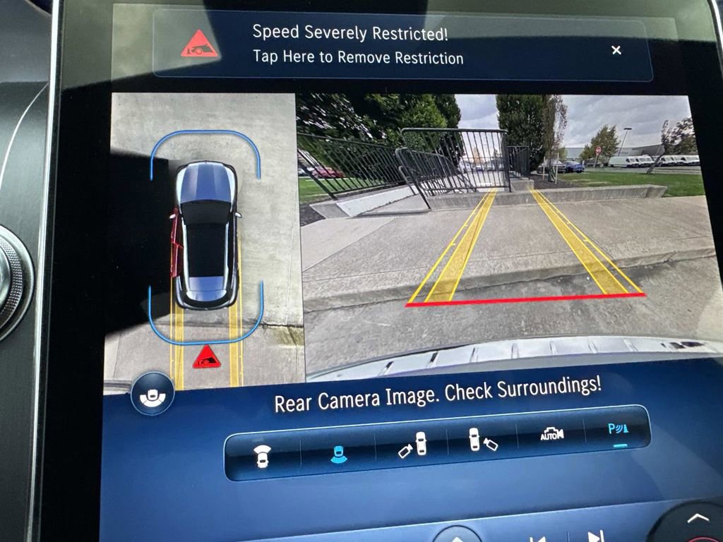 Certified 2025 Mercedes-Benz GLC 300 4MATIC image 22