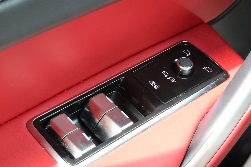 Certified 2026 Jaguar F-PACE R-Dynamic S AWD/4WD image 17