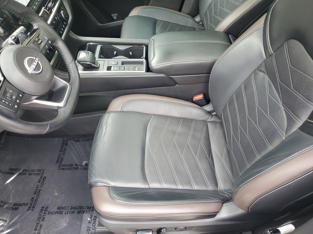 Used 2023 Nissan Pathfinder Platinum w/ Cargo Package image 19