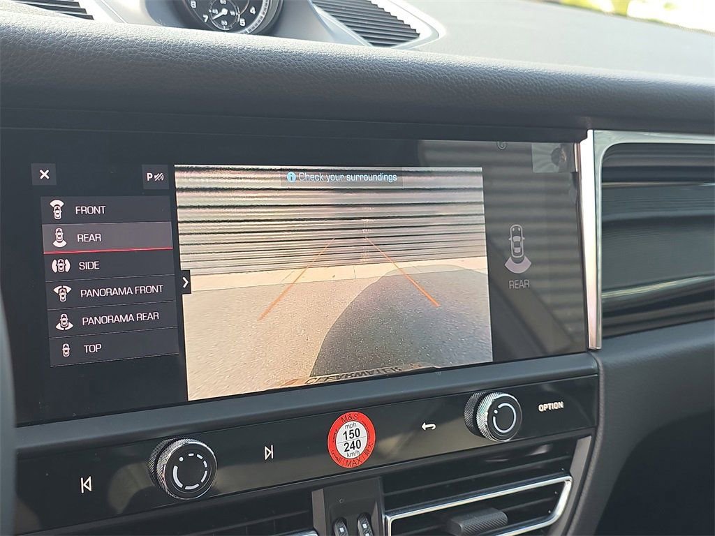 Certified 2025 Porsche Macan image 31