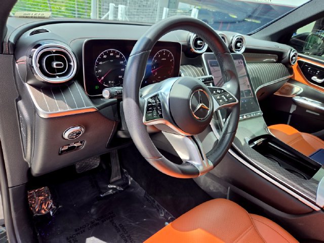 Used 2023 Mercedes-Benz GLC 300 image 31