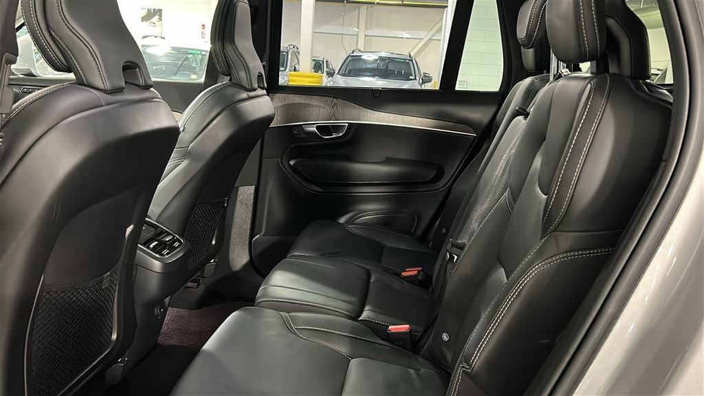 Certified 2023 Volvo XC90 B6 Ultimate w/ Protection Package Premier AWD/4WD image 23
