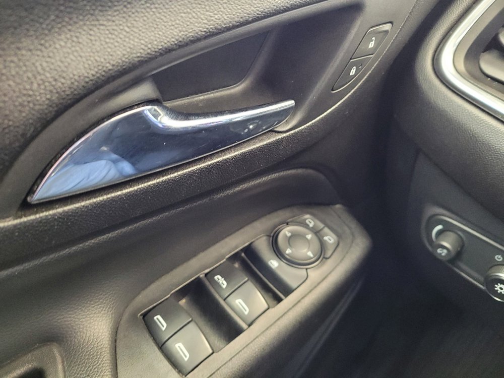 Used 2020 Chevrolet Equinox LT image 27