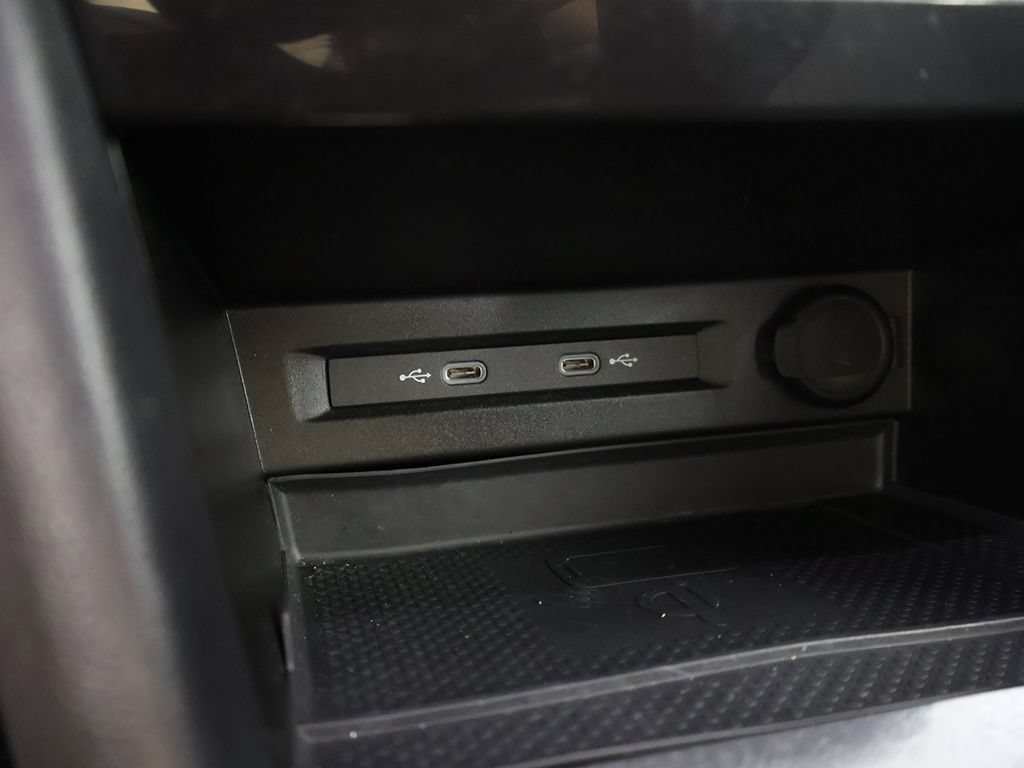 Used 2023 Volkswagen Tiguan SE FWD image 49