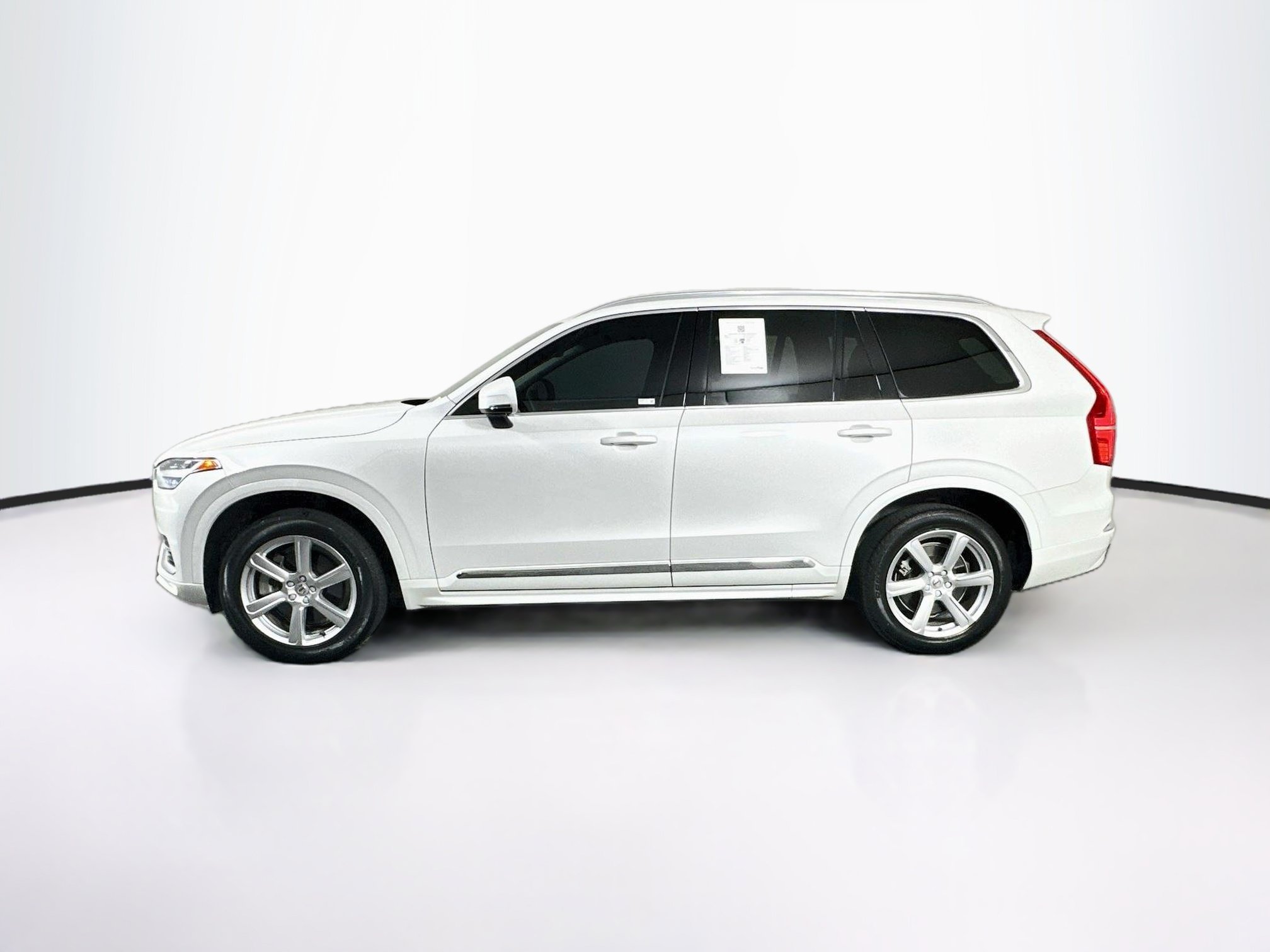 Used 2024 Volvo XC90 B5 Core AWD/4WD image 4