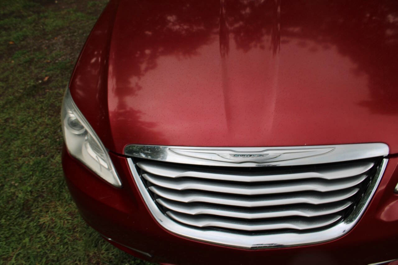 Used 2013 Chrysler 200 Touring image 38