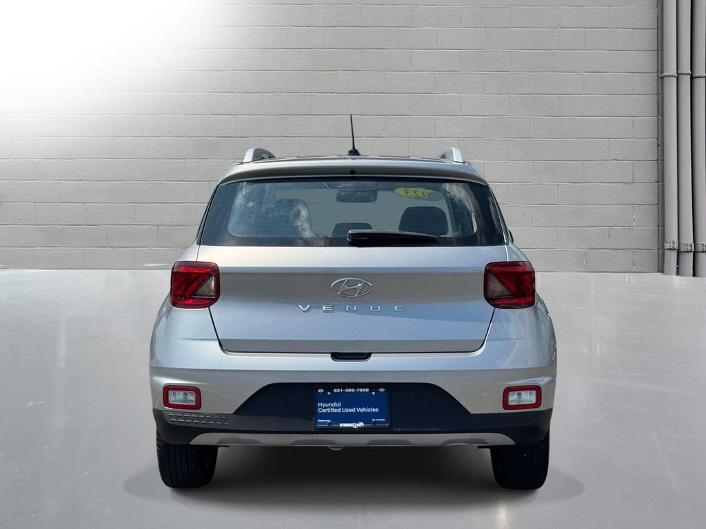 Used 2023 Hyundai Venue SEL w/ Cargo Package FWD image 7