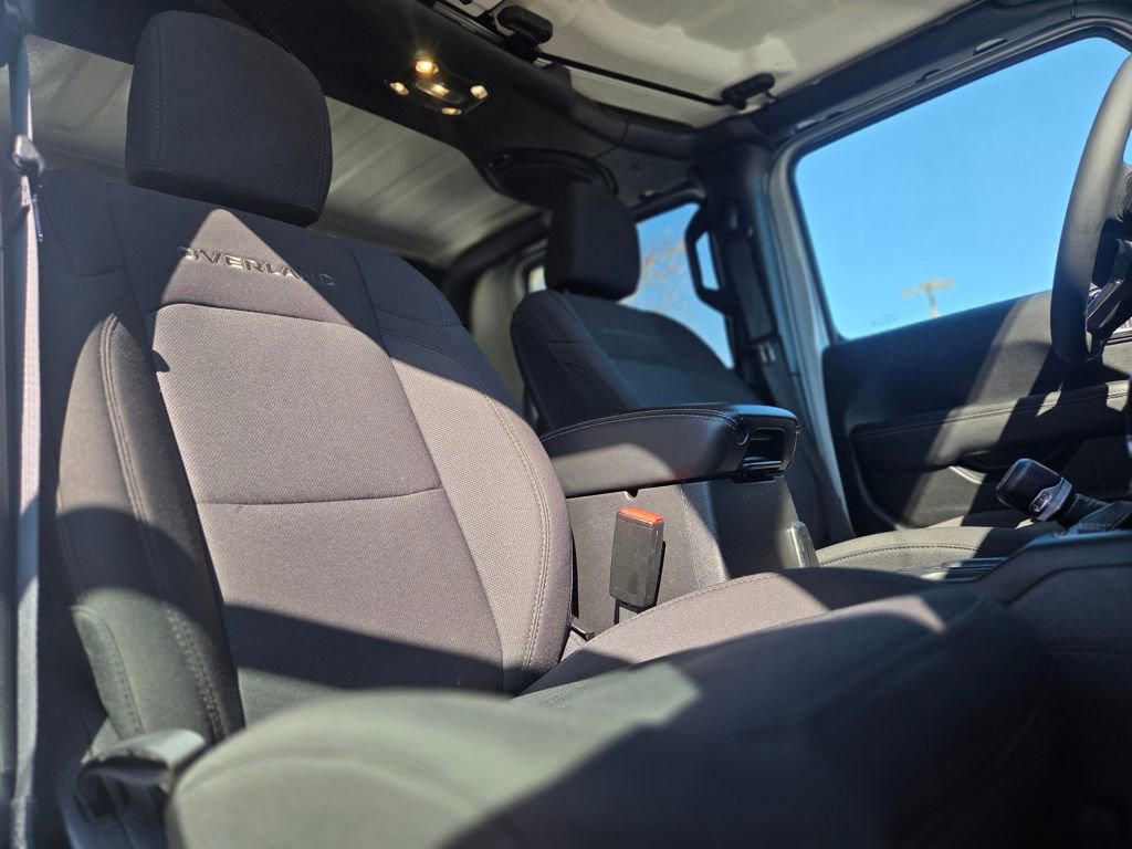 Used 2023 Jeep Gladiator Overland image 25
