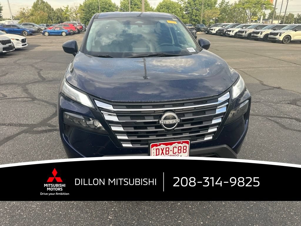 Used 2025 Nissan Rogue SV AWD/4WD image 13