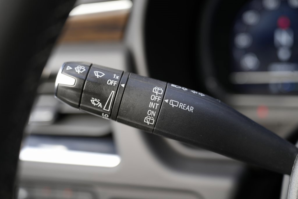 Used 2023 Chevrolet Suburban Premier image 54