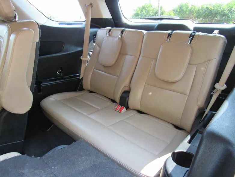 Used 2020 Ford Explorer XLT w/ Equipment Group 202A RWD image 15