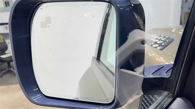 Used 2020 Land Rover Defender 110 SE image 12