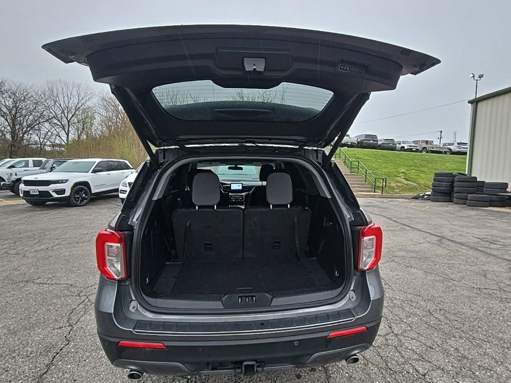 Used 2023 Ford Explorer XLT w/ Equipment Group 202A image 21