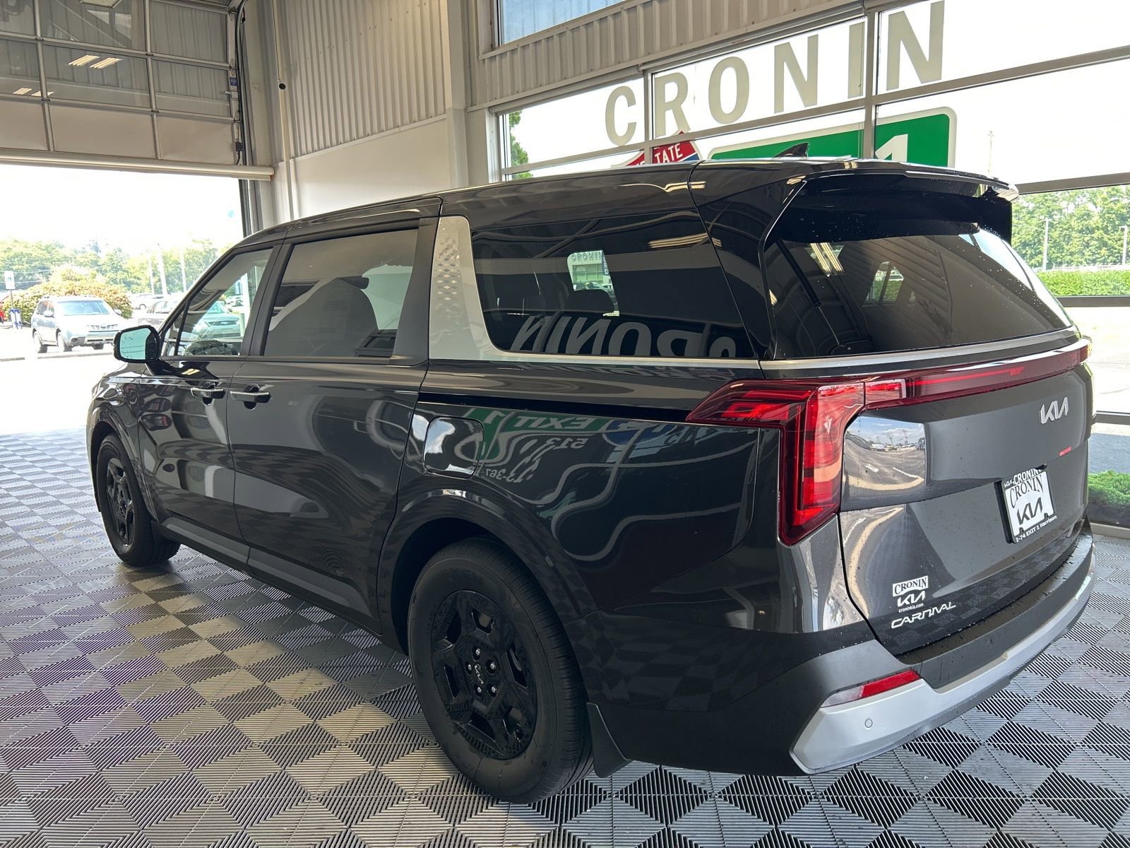 New 2026 Kia Carnival image 4