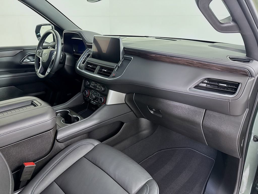 Used 2024 Chevrolet Suburban Z71 w/ Off-Road Capability Package image 29