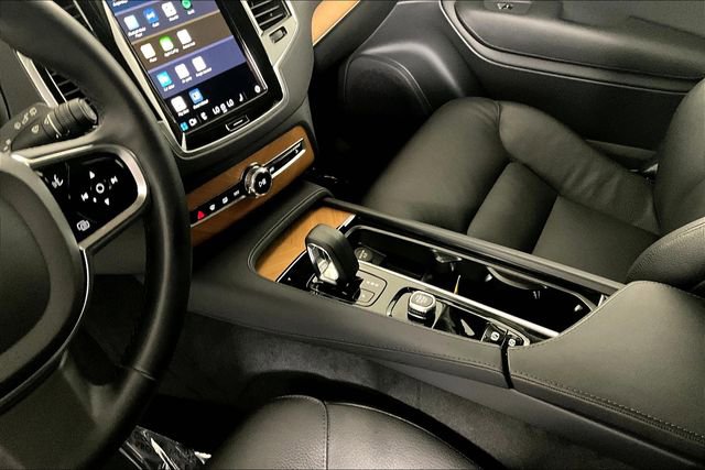 Used 2024 Volvo XC90 B6 Plus image 17