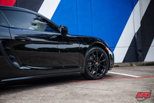 Used 2018 Porsche 718 Cayman RWD image 25