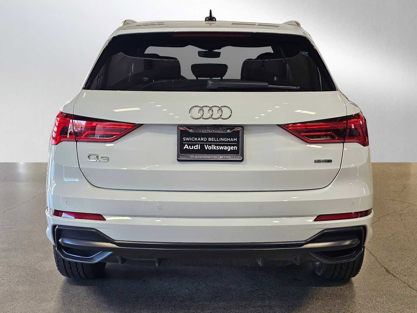 Used 2022 Audi Q3 2.0T Premium w/ Convenience Package image 6