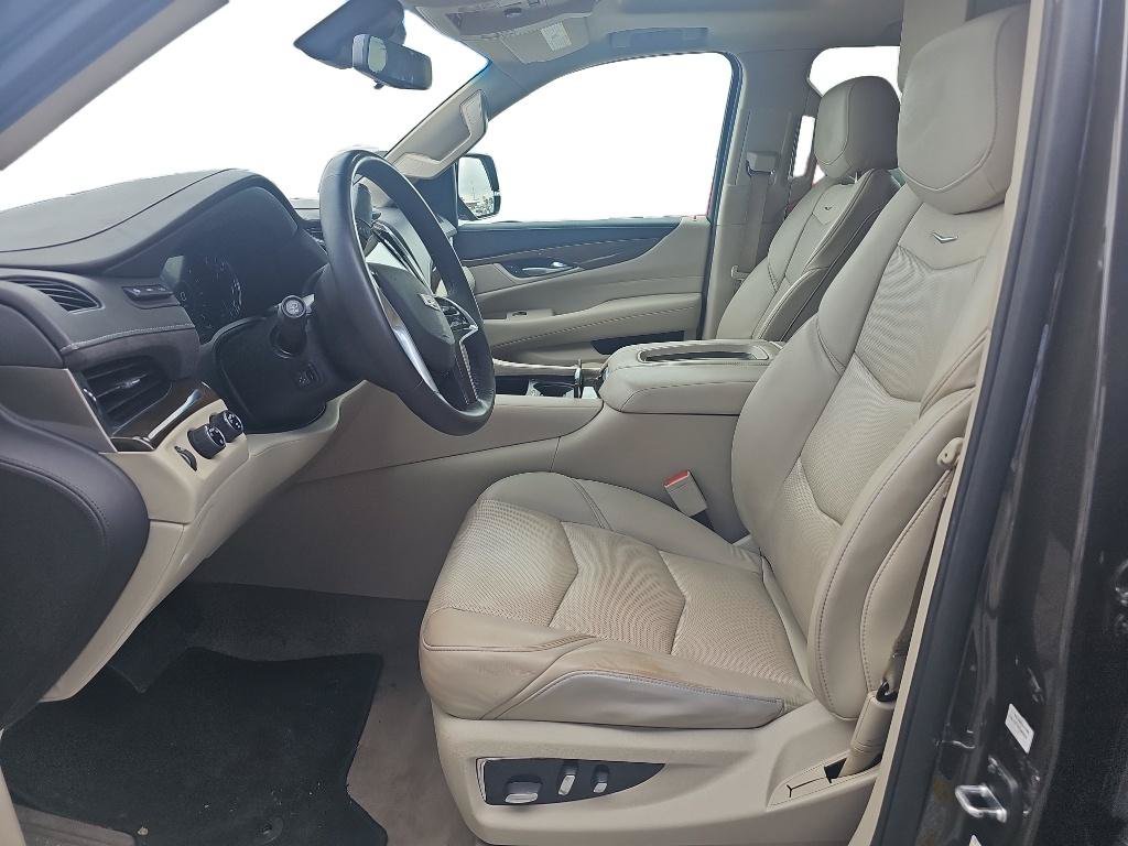 Used 2020 Cadillac Escalade Premium Luxury AWD/4WD image 12