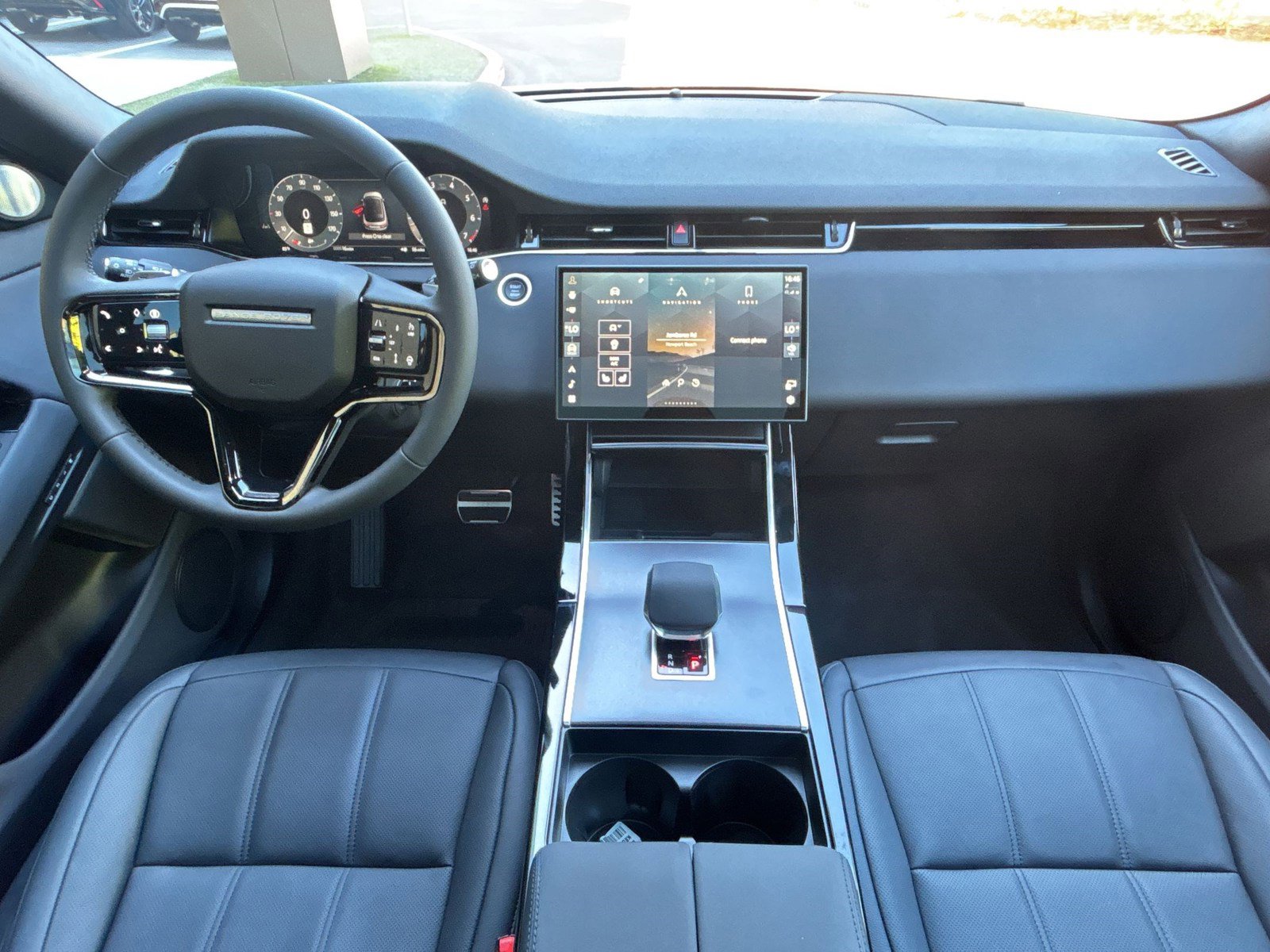 New 2026 Land Rover Range Rover Evoque Dynamic SE AWD/4WD image 16