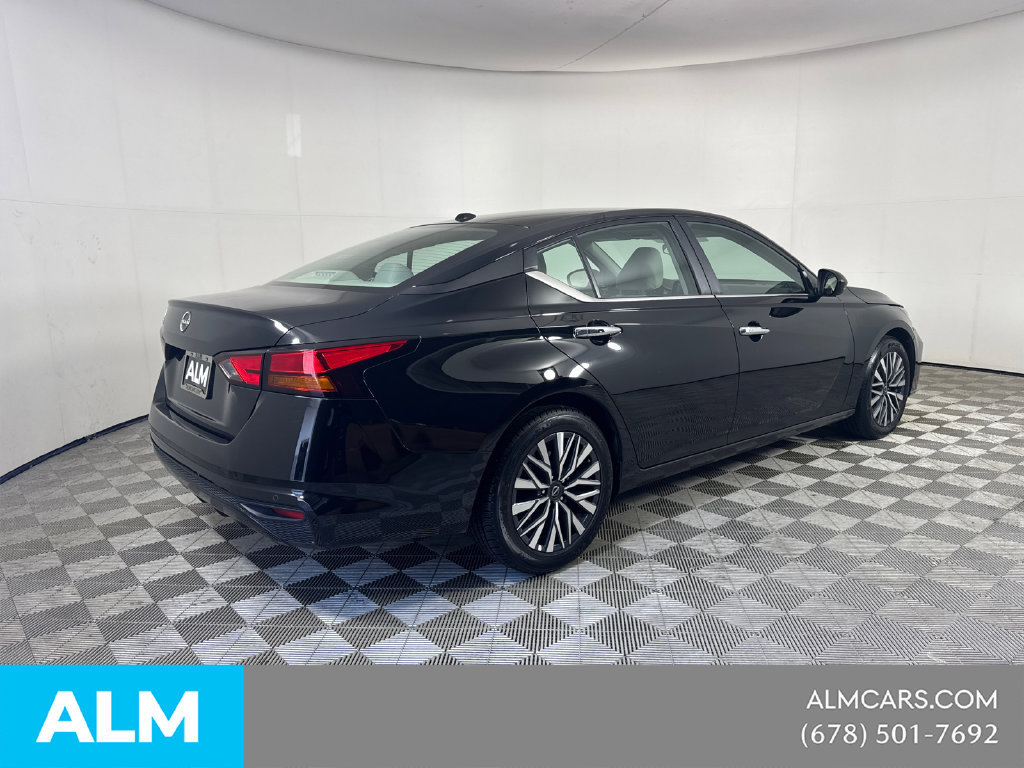 Used 2025 Nissan Altima 2.5 SV FWD image 5
