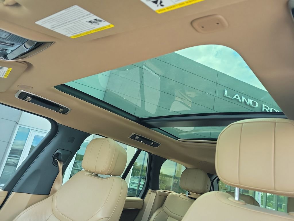 Certified 2024 Land Rover Range Rover SE image 28