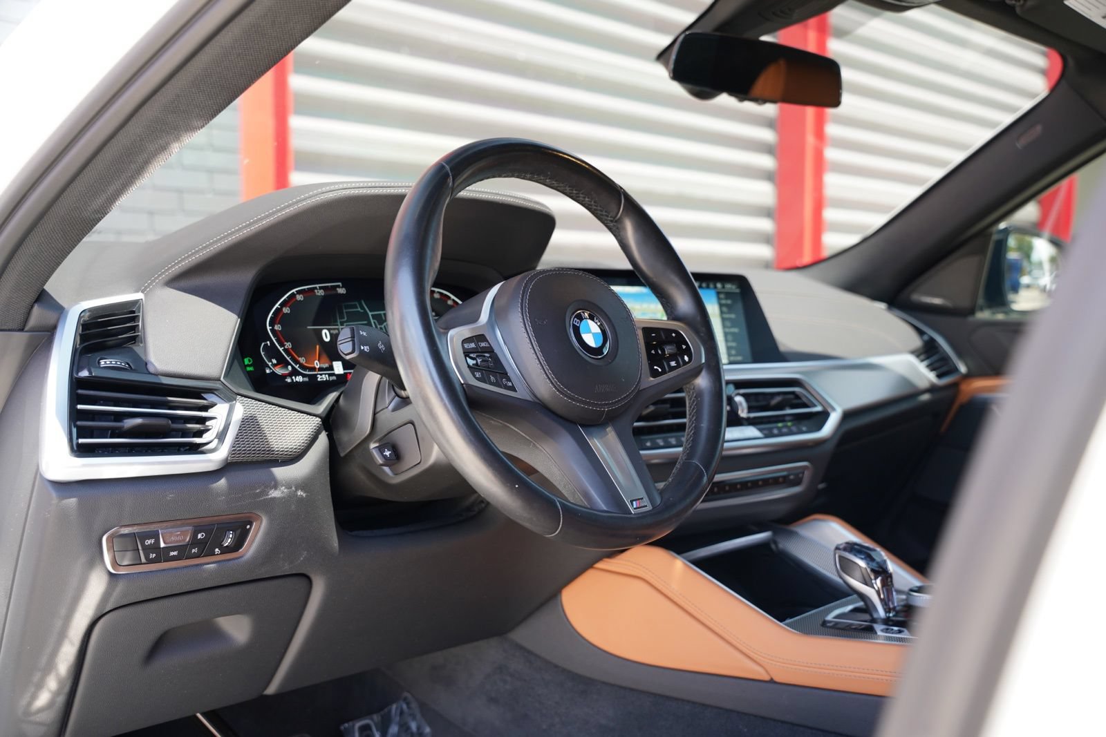 Used 2023 BMW X6 xDrive40i w/ M Sport Package AWD/4WD image 16