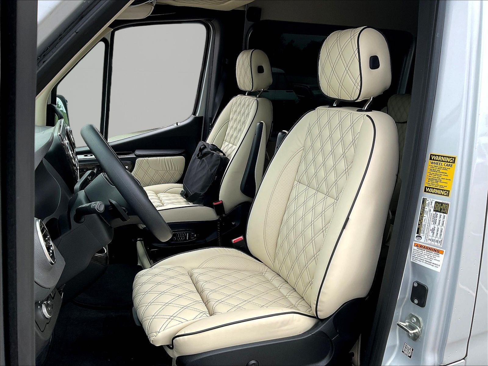 Used 2022 Mercedes-Benz Sprinter 2500 image 20