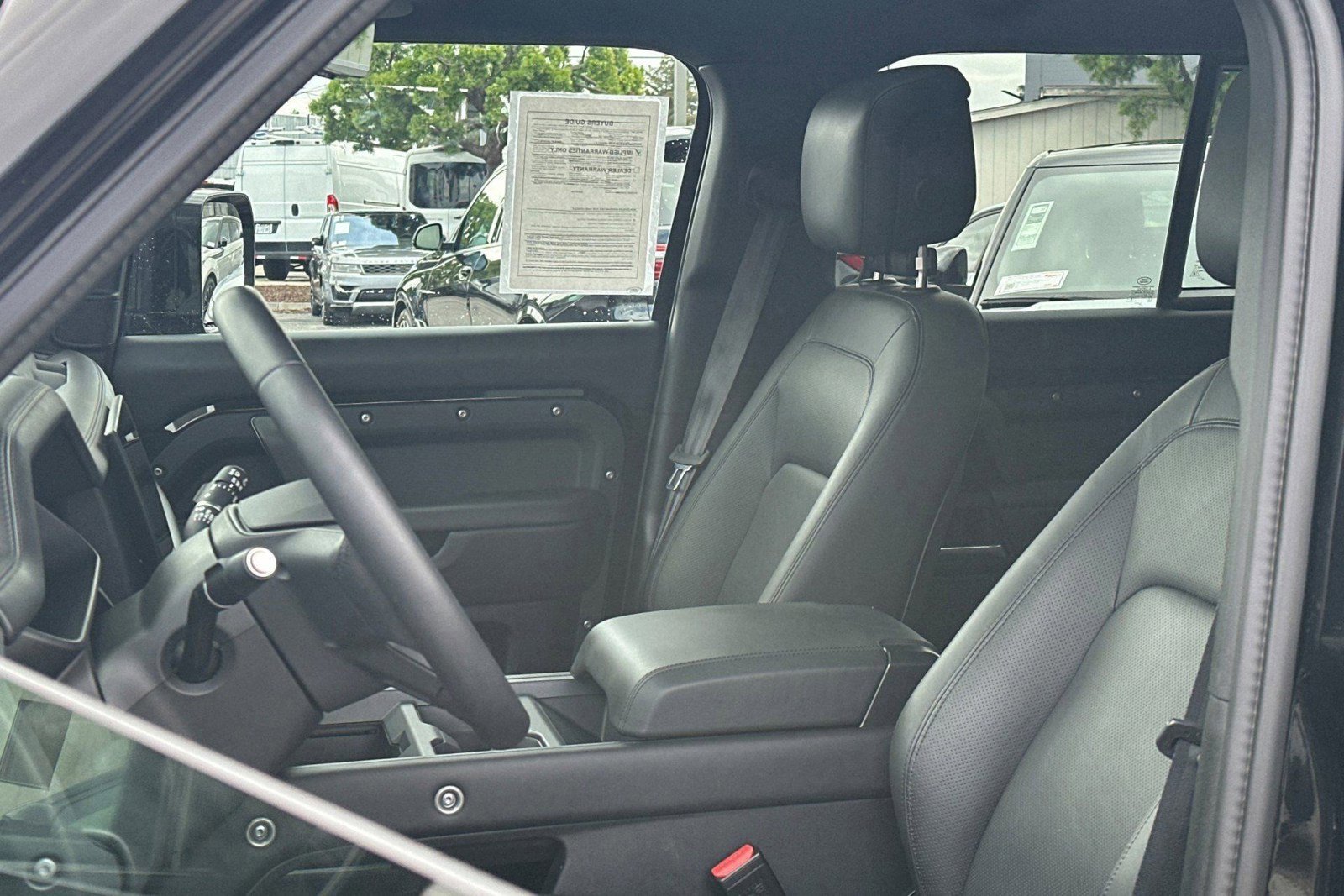 Certified 2025 Land Rover Defender 130 X-Dynamic SE AWD/4WD image 5