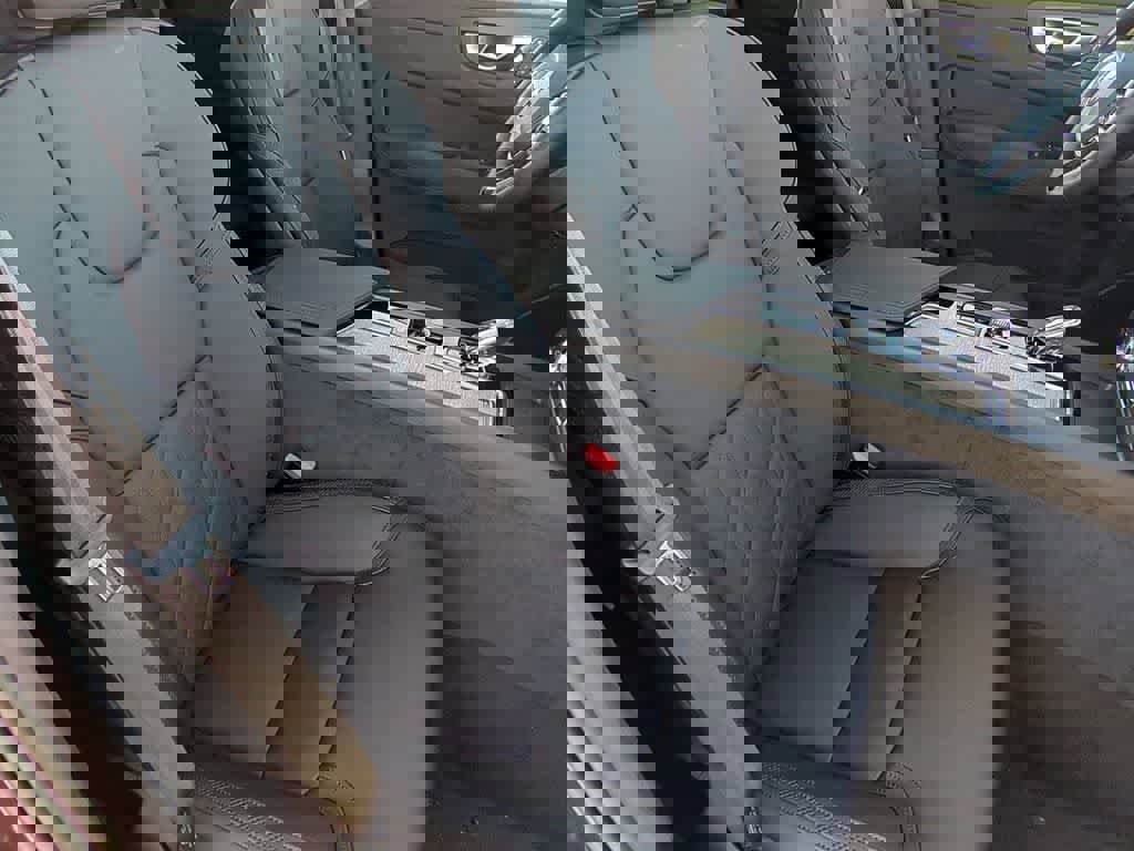 New 2026 Volvo XC60 B5 Plus w/ Protection Package Premier image 22