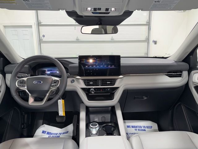 New 2026 Ford Explorer Active w/ Active Comfort Package image 9