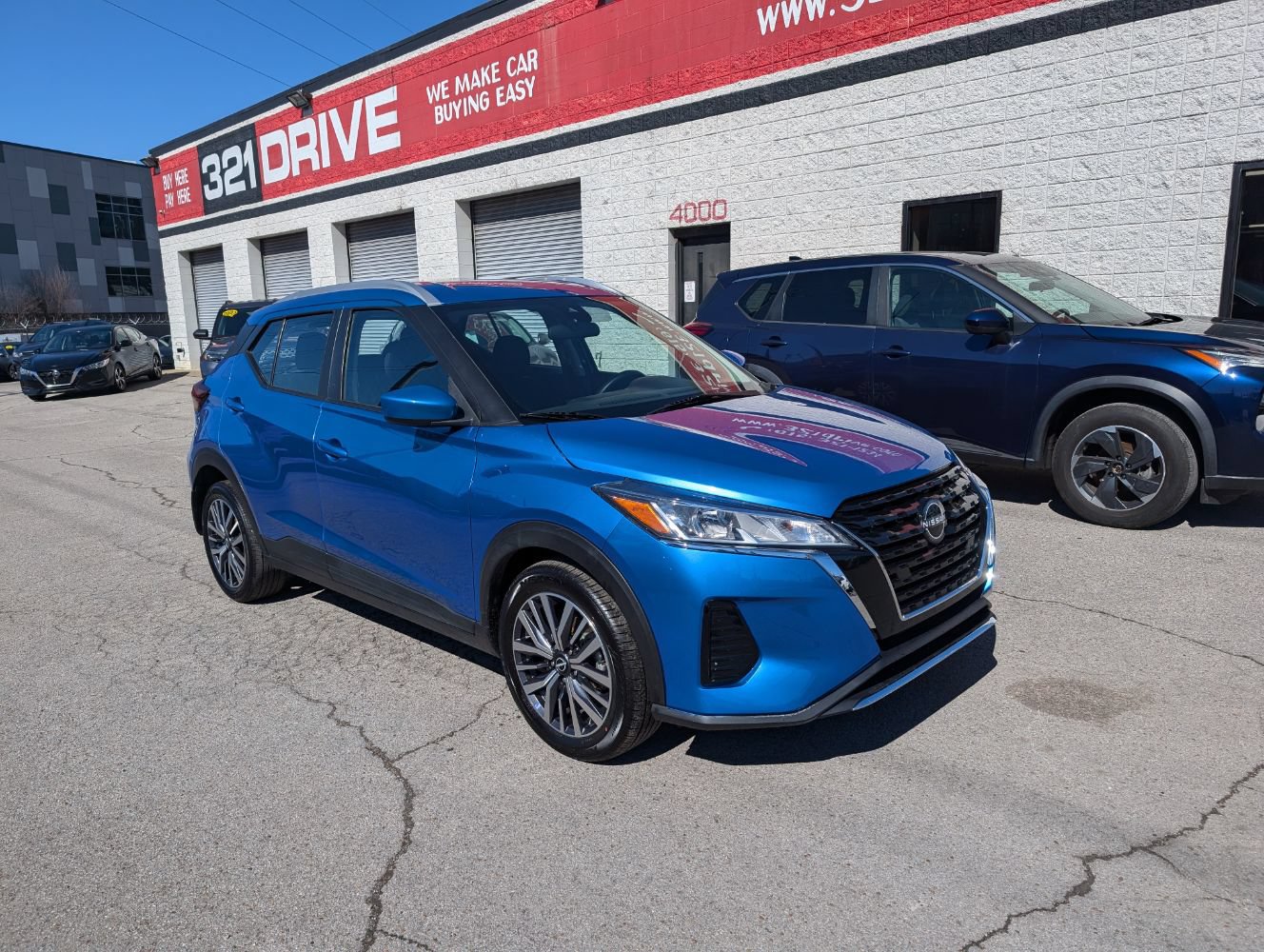 Used 2024 Nissan Kicks SV FWD image 4