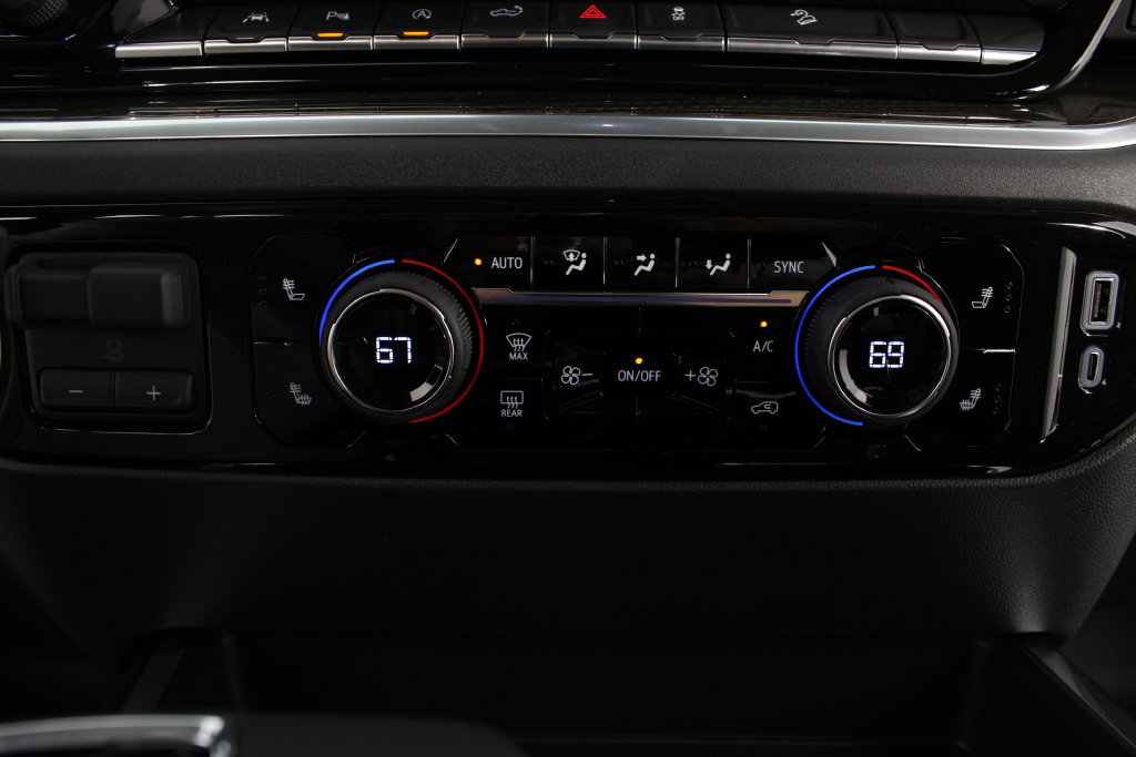 New 2026 Chevrolet Silverado 1500 LT Trail Boss w/ LT Trail Boss Premium Package AWD/4WD image 6