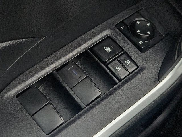 Certified 2021 Toyota RAV4 LE AWD/4WD image 26