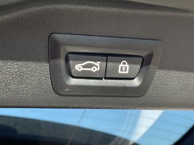 Used 2022 BMW X5 xDrive40i AWD/4WD image 29