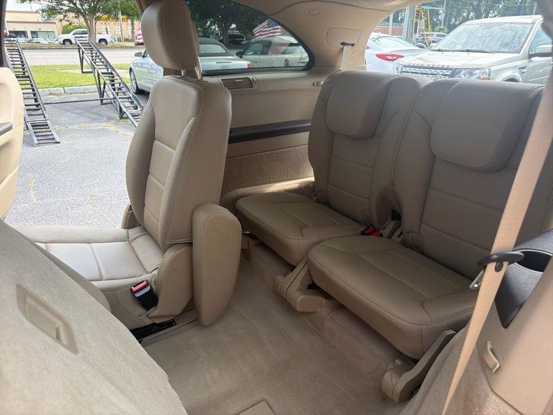 Used 2011 Mercedes-Benz R 350 4MATIC image 14
