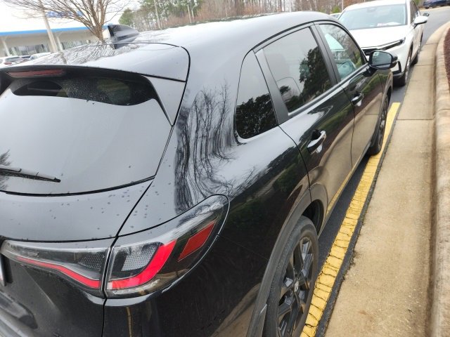 Used 2024 Honda HR-V Sport image 12
