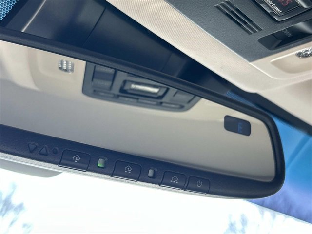 Used 2018 Toyota Camry XLE image 23