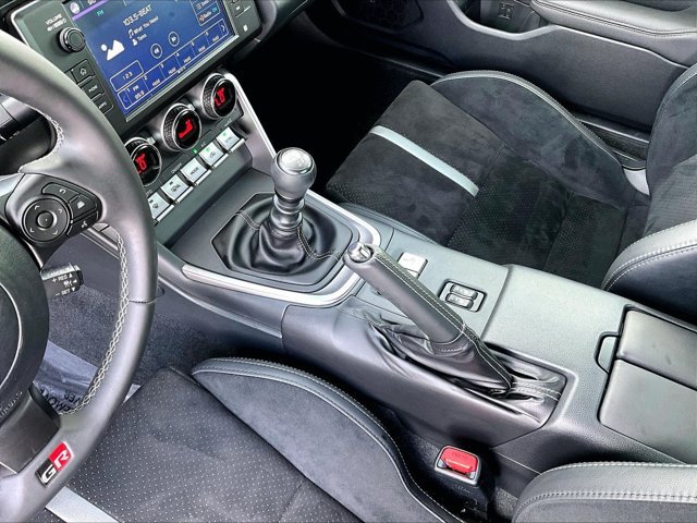 Used 2024 Toyota GR86 Premium RWD image 15