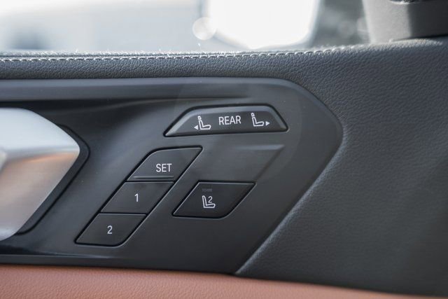 Used 2020 BMW X7 xDrive40i w/ Premium Package image 46