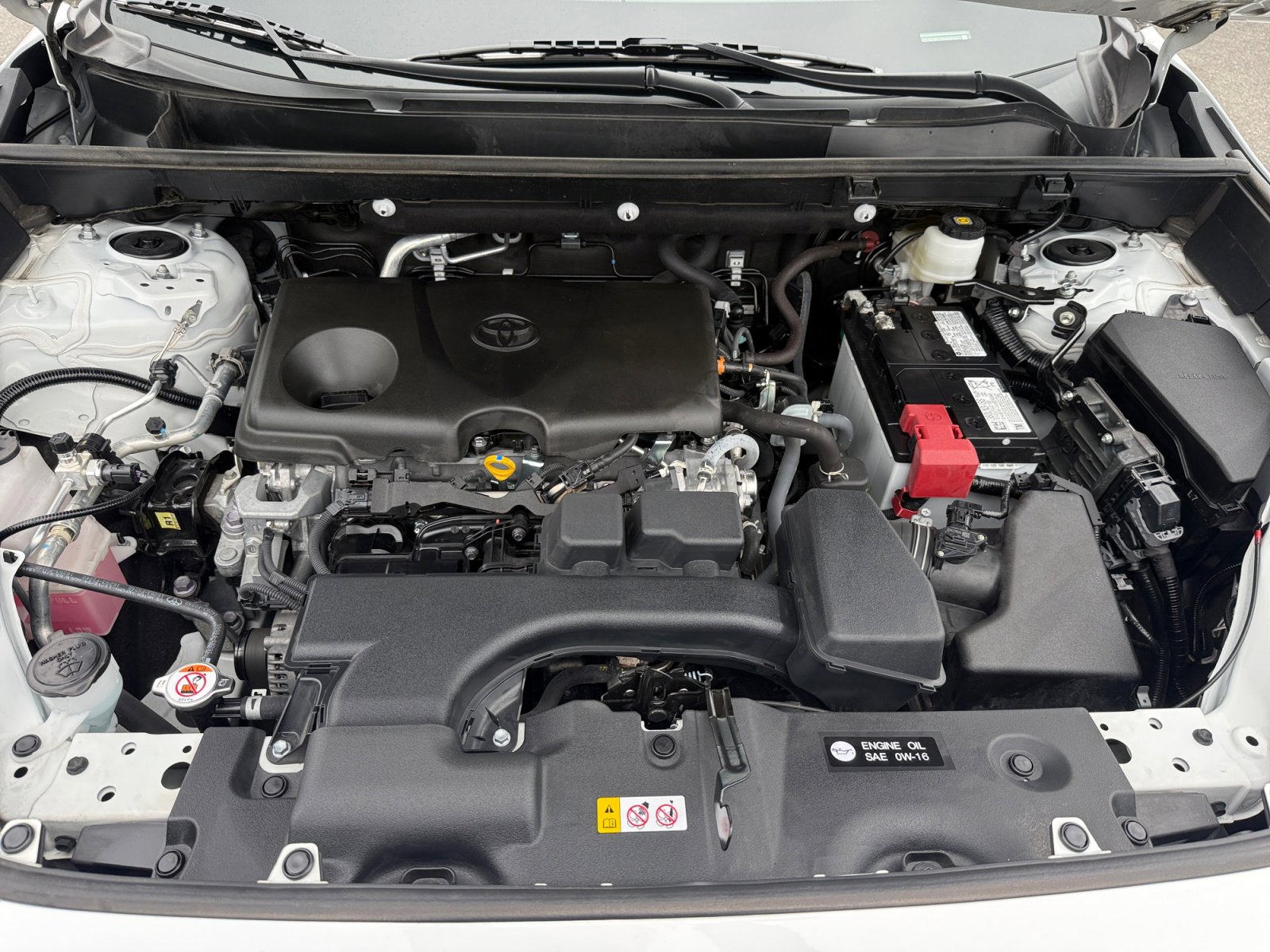 Used 2025 Toyota RAV4 XLE FWD image 20