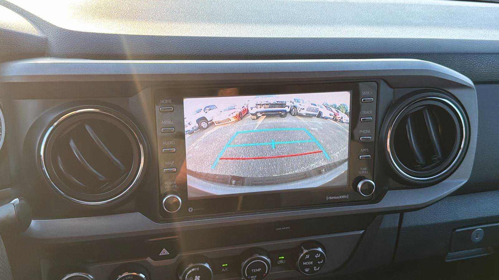 Used 2020 Toyota Tacoma TRD Sport AWD/4WD image 31